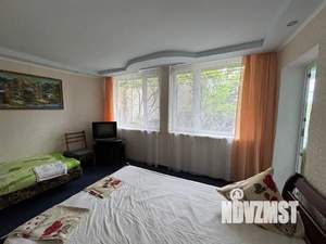 Дом 40м&sup2;, 2-этажный, посуточно, 