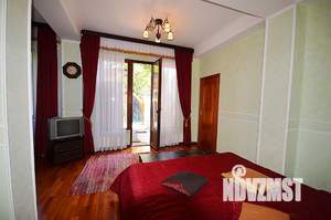 Дом 200м&sup2;, 4-этажный, посуточно, 