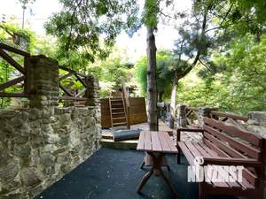 Дом 250м&sup2;, 2-этажный, посуточно, 