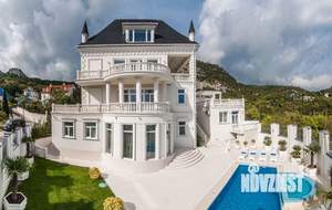 Коттедж 400м&sup2;, 4-этажный, на длительный срок, 