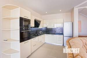 Дом 200м&sup2;, 3-этажный, посуточно, 