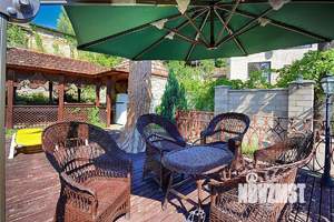 Дом 450м&sup2;, 2-этажный, посуточно, 