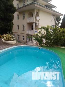 Дом 280м&sup2;, 3-этажный, посуточно, 