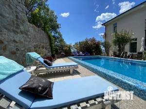 Дом 210м&sup2;, 2-этажный, посуточно, 