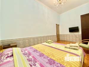 Дом 600м², 2-этажный, посуточно, 