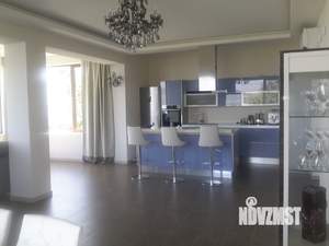 Дом 320м&sup2;, 3-этажный, на длительный срок, 