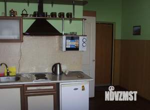 Дом 50м&sup2;, 3-этажный, посуточно, 