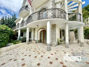 Дом 550м², 2-этажный, посуточно, 