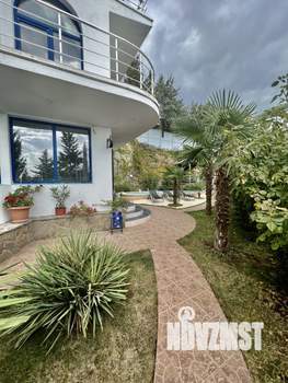 Дом 360м&sup2;, 3-этажный, посуточно, 