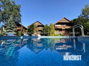 Дом 100м&sup2;, 2-этажный, посуточно, 