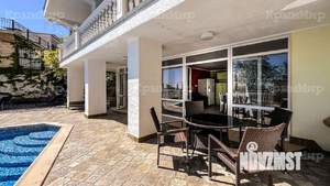 Дом 300м&sup2;, 3-этажный, посуточно, 