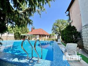 Дом 300м², 3-этажный, посуточно, 