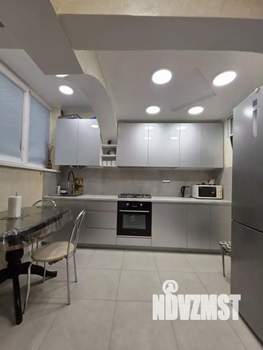 Дом 100м&sup2;, 3-этажный, посуточно, 