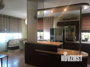 Дом 220м&sup2;, 2-этажный, посуточно, 