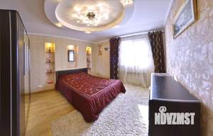 Дом 70м&sup2;, 3-этажный, посуточно, 