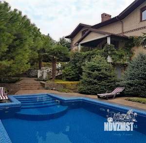 Дом 350м&sup2;, 3-этажный, посуточно, 