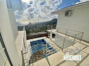 Дом 400м&sup2;, 2-этажный, посуточно, 