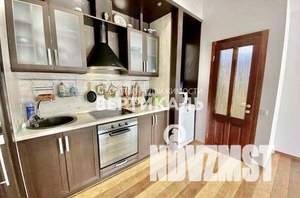 Дом 100м², 3-этажный, на длительный срок, 