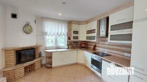 Дом 250м&sup2;, 3-этажный, на длительный срок, 