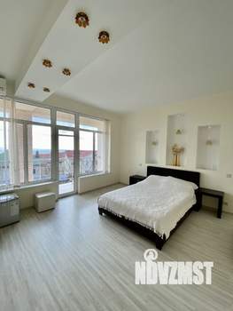 Дом 250м², 2-этажный, посуточно, 