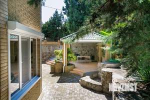 Дом 400м&sup2;, 2-этажный, посуточно, 