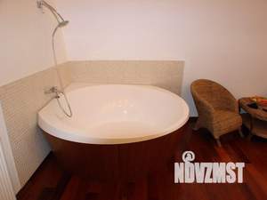 Дом 370м&sup2;, 3-этажный, посуточно, 