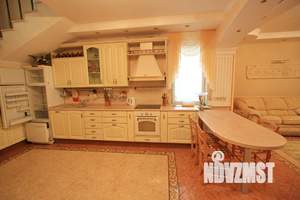 Дом 320м², 3-этажный, посуточно, 
