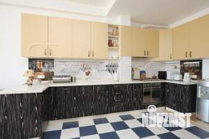 Дом 200м&sup2;, 3-этажный, посуточно, 