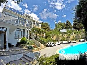 Дом 300м&sup2;, 3-этажный, посуточно, 