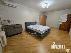 Дом 238м&sup2;, 3-этажный, на длительный срок, 