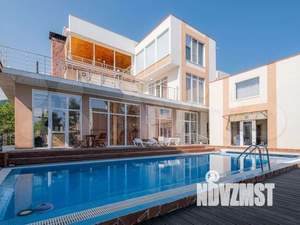 Дом 363м&sup2;, 3-этажный, посуточно, 