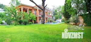 Дом 500м&sup2;, 2-этажный, посуточно, 