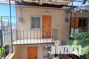 Дом 35м&sup2;, 3-этажный, посуточно, 