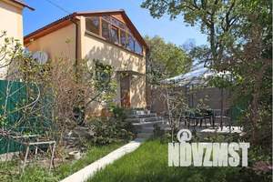 Дом 72м&sup2;, 2-этажный, посуточно, 