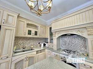 Дом 320м², 3-этажный, посуточно, 