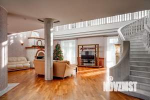 Дом 585м&sup2;, 2-этажный, посуточно, 