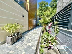 Дом 550м&sup2;, 3-этажный, посуточно, 