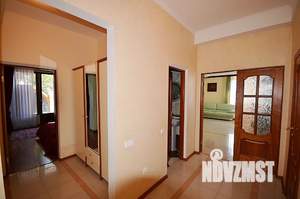 Дом 200м&sup2;, 4-этажный, посуточно, 