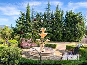 Дом 360м&sup2;, 3-этажный, посуточно, 