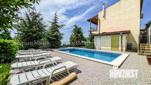 Дом 250м², 2-этажный, посуточно, 