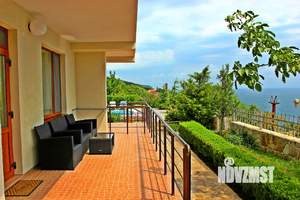 Дом 200м&sup2;, 2-этажный, посуточно, 