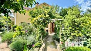 Дом 122м&sup2;, 2-этажный, посуточно, 