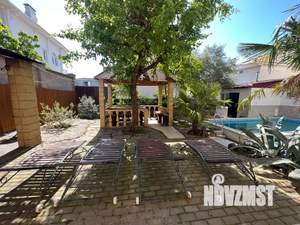 Дом 200м&sup2;, 3-этажный, посуточно, 