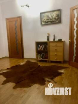 Дом 450м&sup2;, 3-этажный, посуточно, 