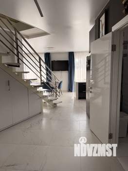 Дом 240м², 3-этажный, на длительный срок, 