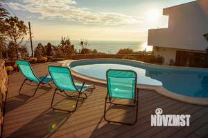 Дом 350м&sup2;, 3-этажный, посуточно, 