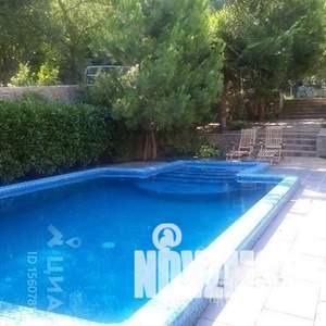 Дом 320м&sup2;, 3-этажный, посуточно, 