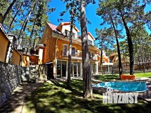 Дом 250м², 3-этажный, посуточно, 