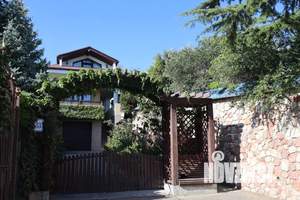 Дом 16м&sup2;, 2-этажный, посуточно, 