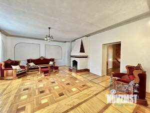 Дом 300м², 3-этажный, посуточно, 